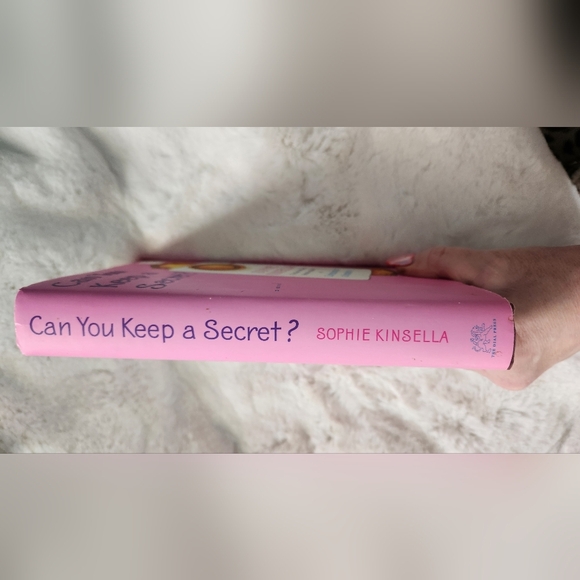 2/$15 - Can You Keep A Secret by Sophie Kinsella - Picture 3 of 3